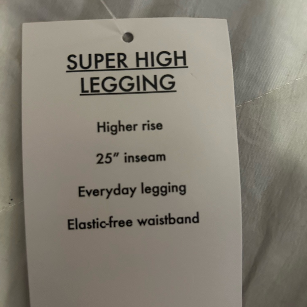 Brand new Maroon Fleo Leggings XL. Never worn, with tags